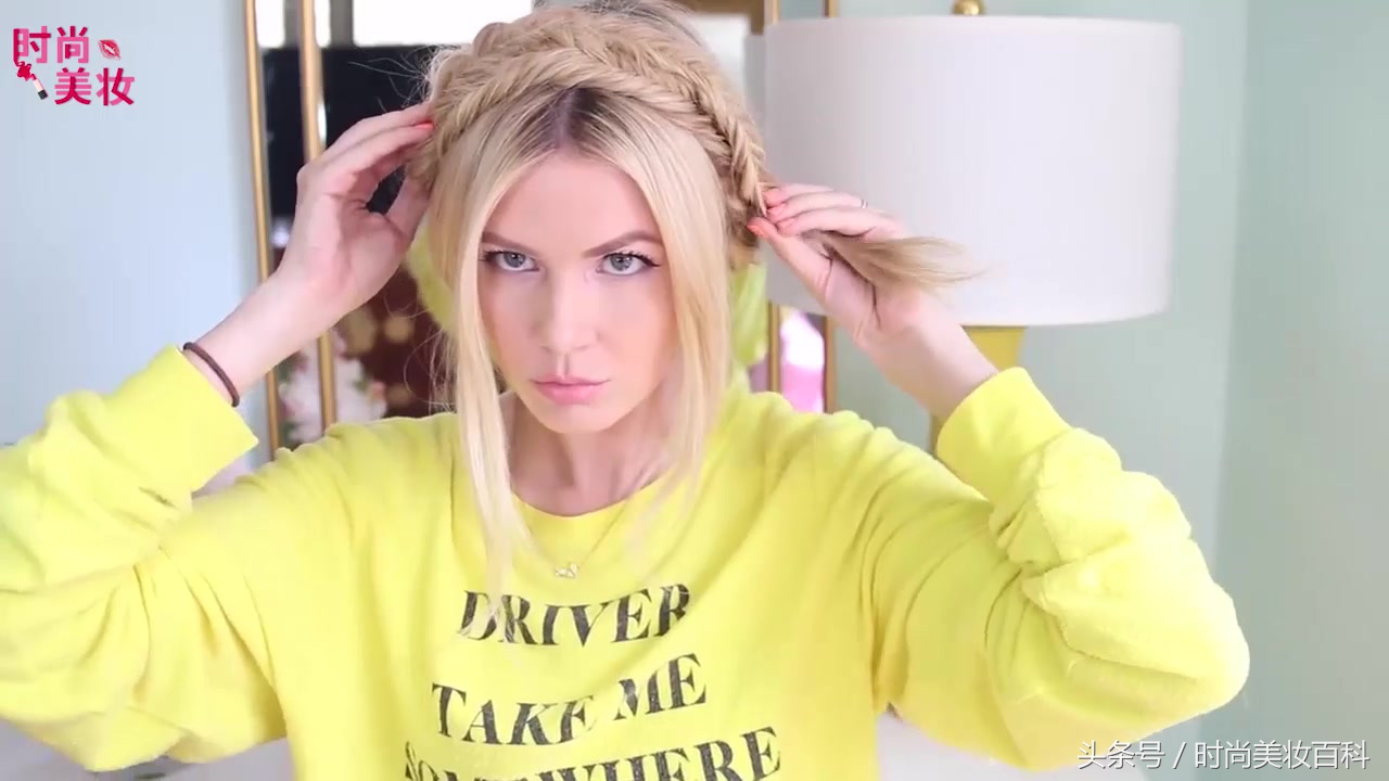 鱼尾扭扭夹盘发教程中短发,两边编发的低盘发简单好看教程