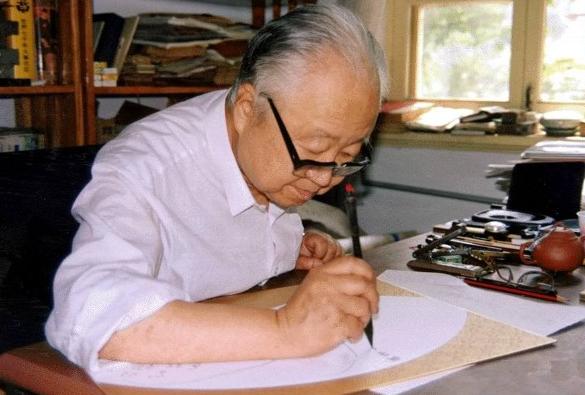 初学毛笔握笔正确姿势有几种,毛笔转笔姿势