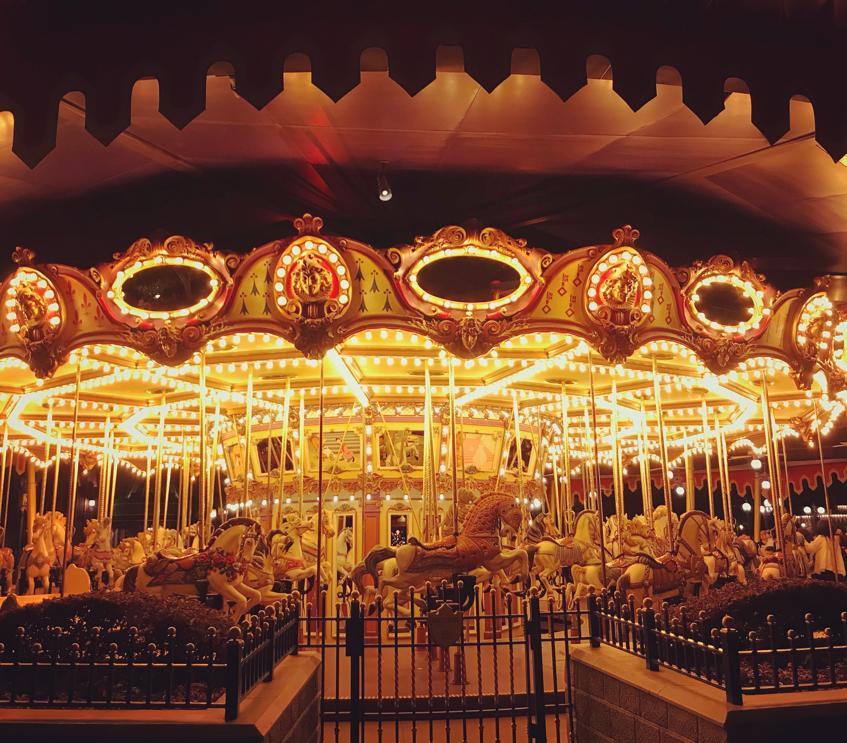 上海迪士尼与香港迪士尼,东京迪士尼和香港迪士尼哪个好玩