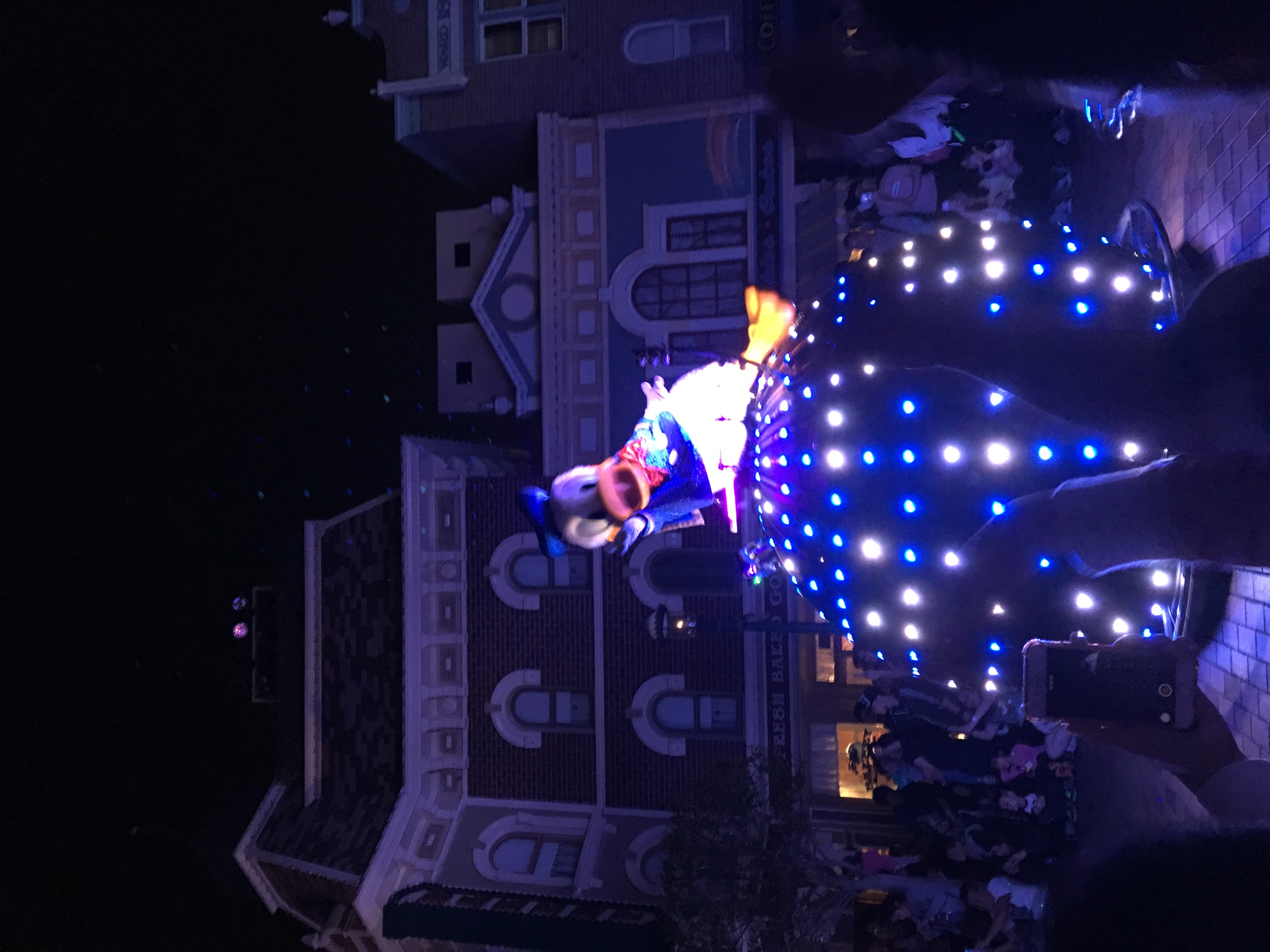 上海迪士尼与香港迪士尼,东京迪士尼和香港迪士尼哪个好玩