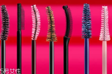 为什么画了下睫毛特别老 (为什么画一下眼睫毛老是画不好呢)