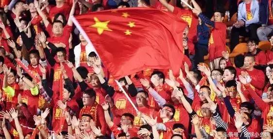 白岩松再批国足,白岩松对国足的态度