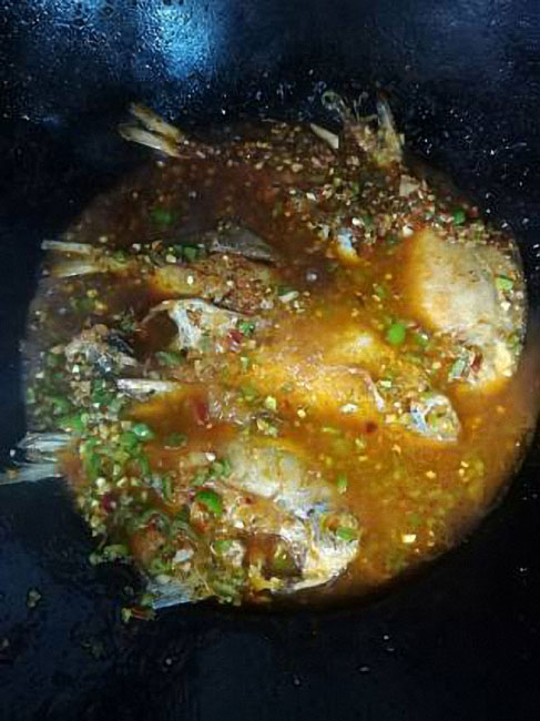 名贵鲳鱼家常做法,香酥鲳鱼最正宗的做法