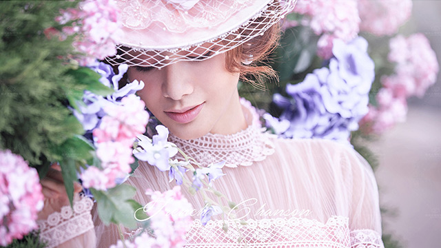 韩国济州岛拍婚纱照花墙,青岛油画墙婚纱照