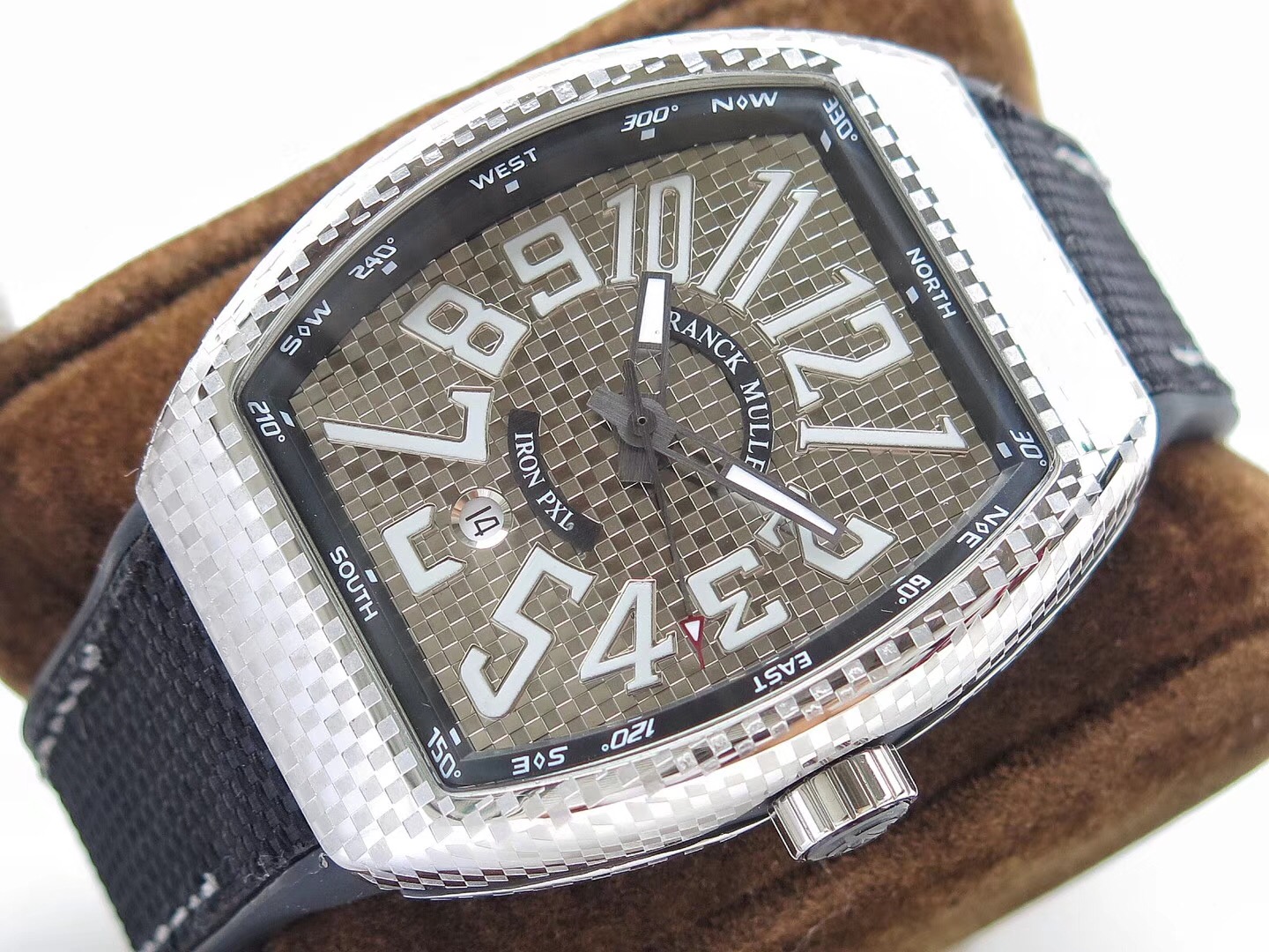 广州仿冒瑞士表曝光视频,瑞士警方销毁广州假表