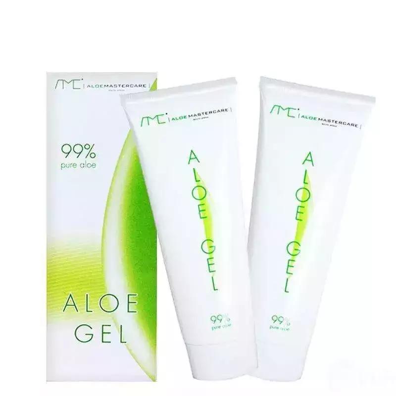 人手一罐的自然乐园芦荟胶，我很怀疑里面到底有没有芦荟！