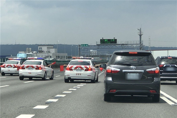 蔡英文出街高调维安却忘记曾骂马英九扰民令人憎恶