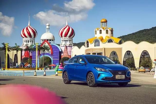 20年长安逸动xt两厢车手动挡二手,长安两厢车逸动xt该怎么选