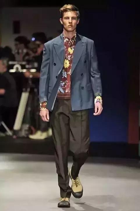 5000元左右的香奈儿,lv和香奈儿哪个便宜