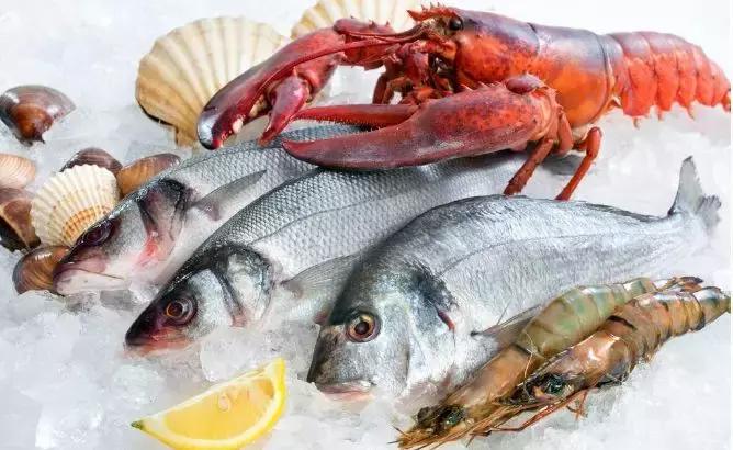 女子被虾刺到导致截肢,被虾扎伤伤口好了按压还是疼