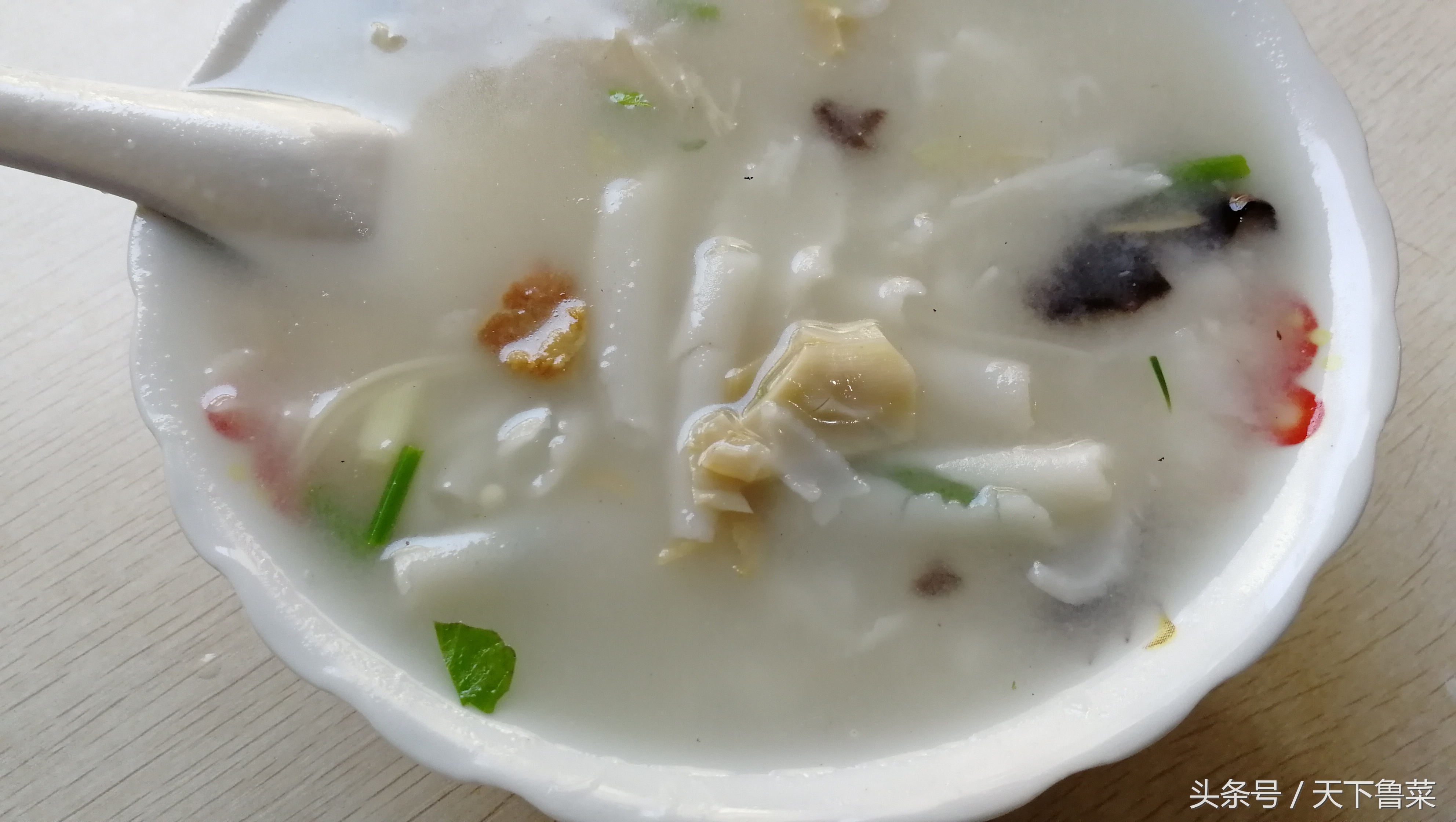 福州小吃锅边,福建特色小吃锅边糊