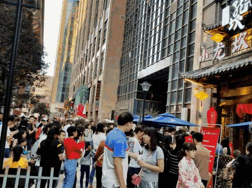 昆明这家鲜卤火锅,昆明24小时火锅店官渡区