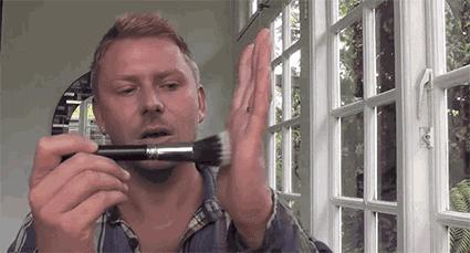 哪款粉底液粉扑最好上妆,粉底刷和气垫粉扑哪个上妆比较好