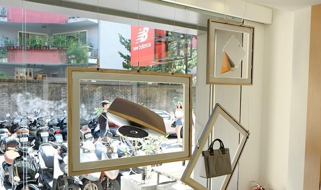 画廊般的Moshi专卖店-买3C周边购物体验