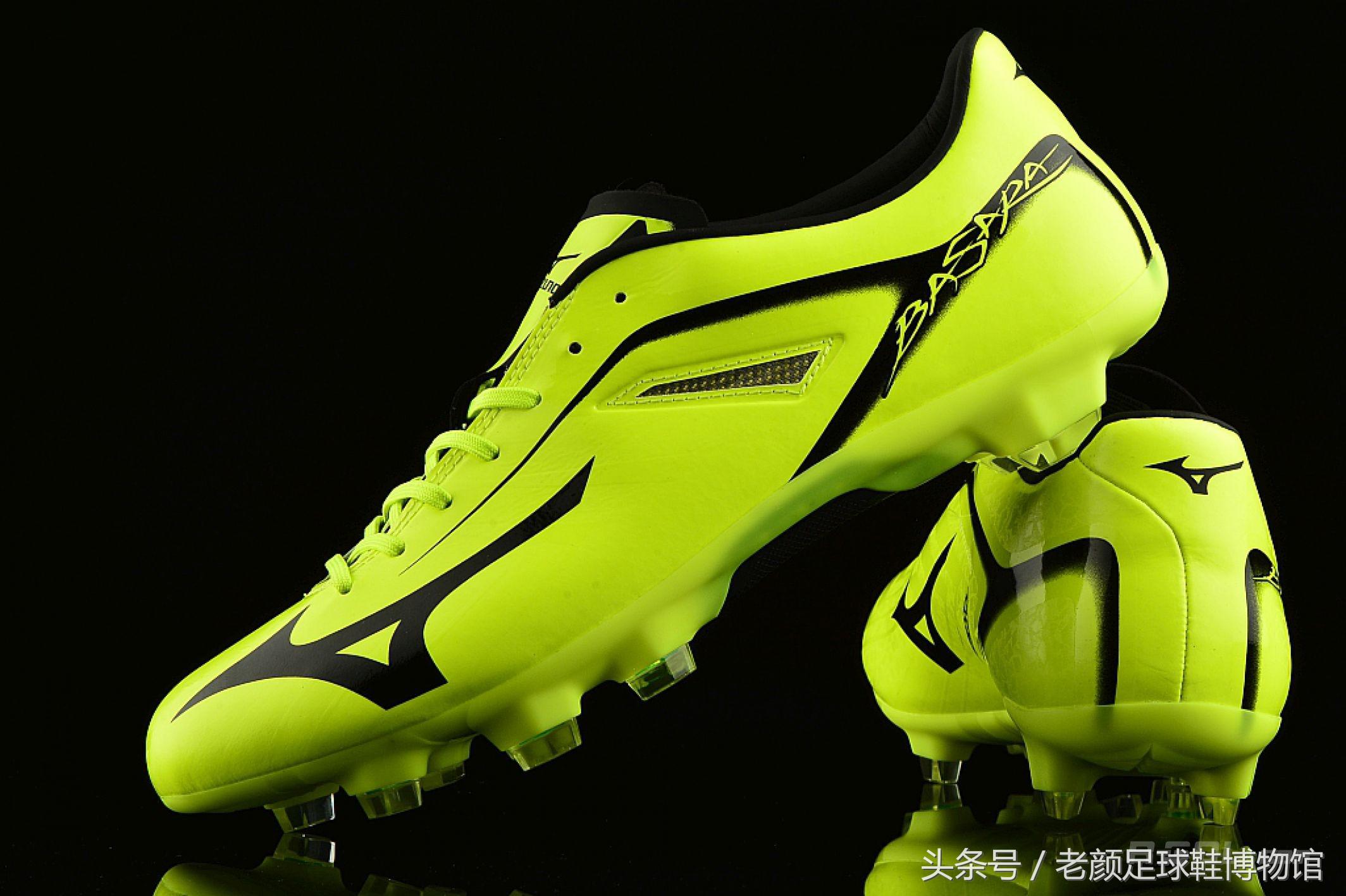 世界杯鸳鸯足球鞋,世界杯彪马鸳鸯足球鞋绿橙