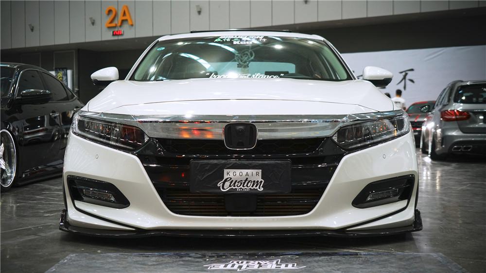 本田10代雅阁国内首改，花费7万将车打造成精品姿态！