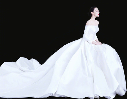 张馨予短发攻气十足,张馨予剪短发一秒变路人