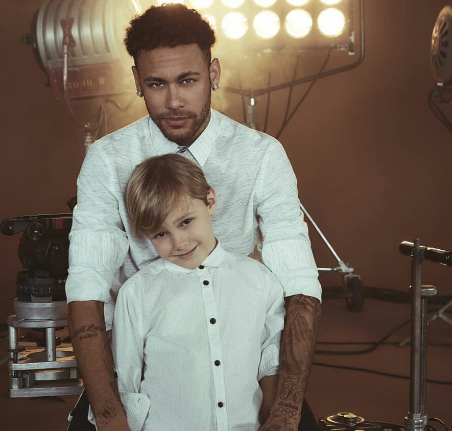 内马尔的儿子胖成这个样子,内马尔儿子发福