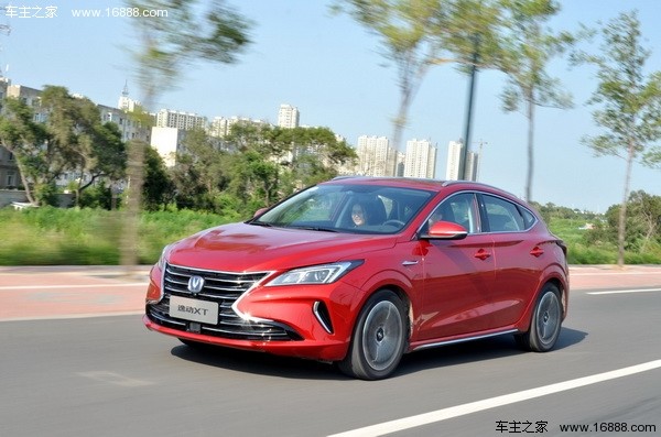 长安逸动xt两厢车16款值得购买吗,长安两厢车逸动xt测评