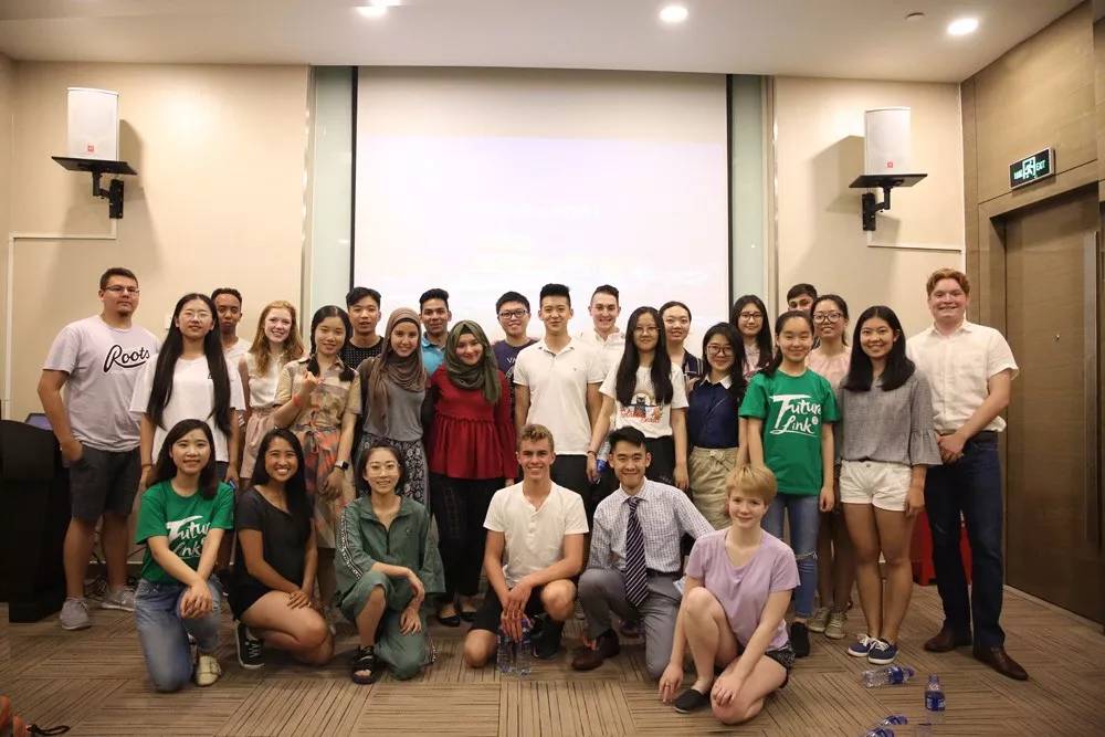 中国青年大使与加拿大青年领袖西安、成都行结束