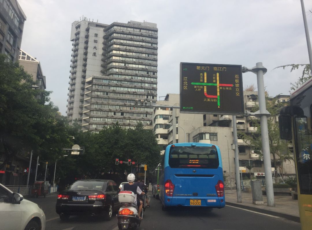 雪佛兰探界者高速路试驾,试驾雪佛兰探界者爬坡