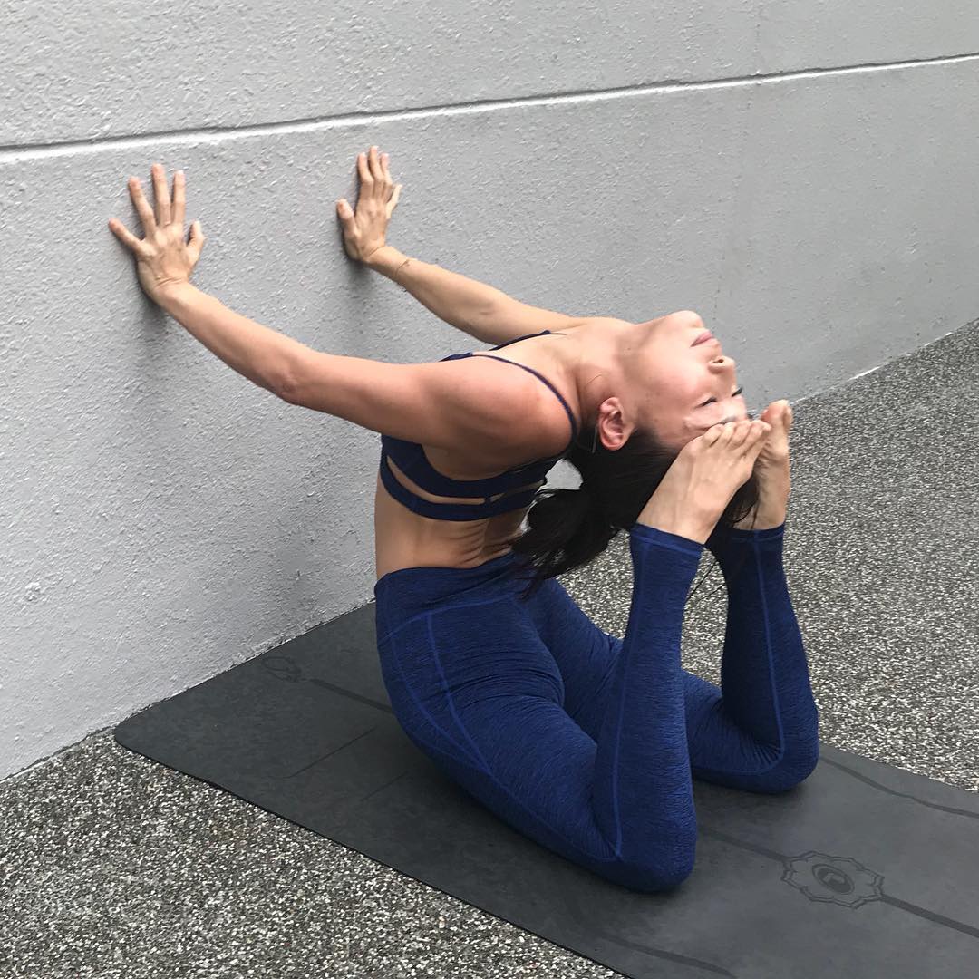 后弯如何不压迫腰椎,后弯起不来是什么原因