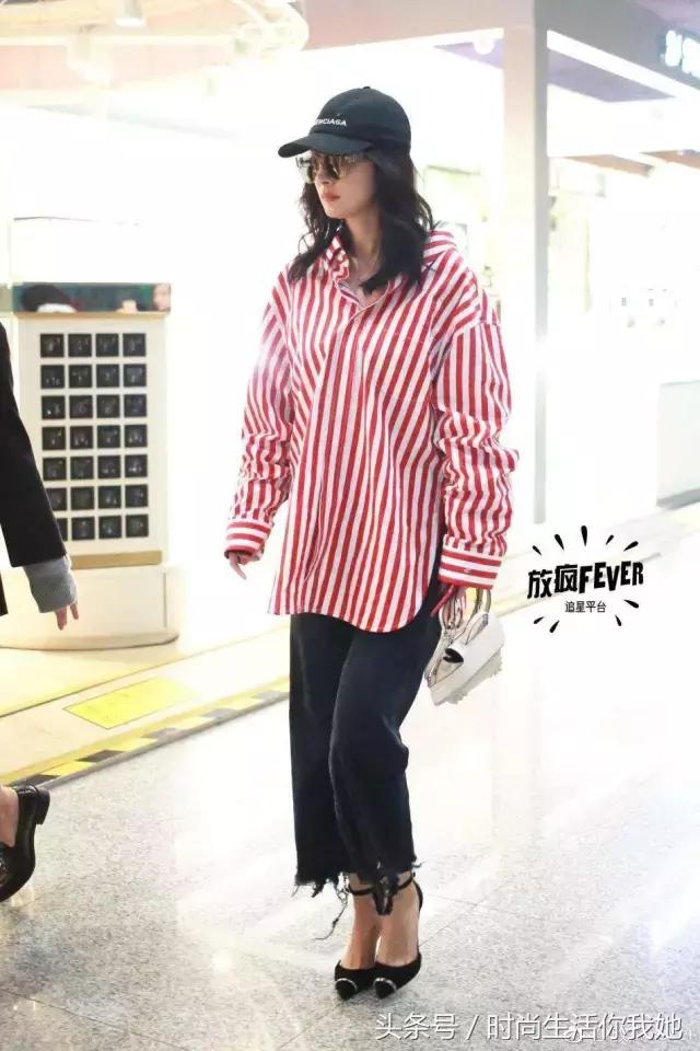 平胸女孩怎么穿才好看,平胸女人怎么穿好看