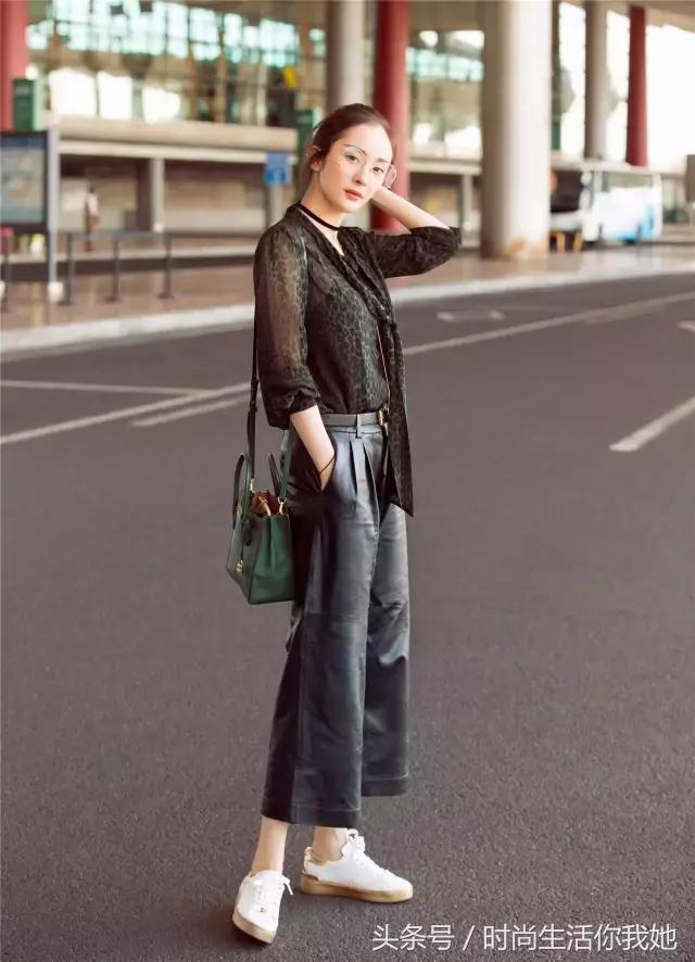 平胸女孩怎么穿才好看,平胸女人怎么穿好看