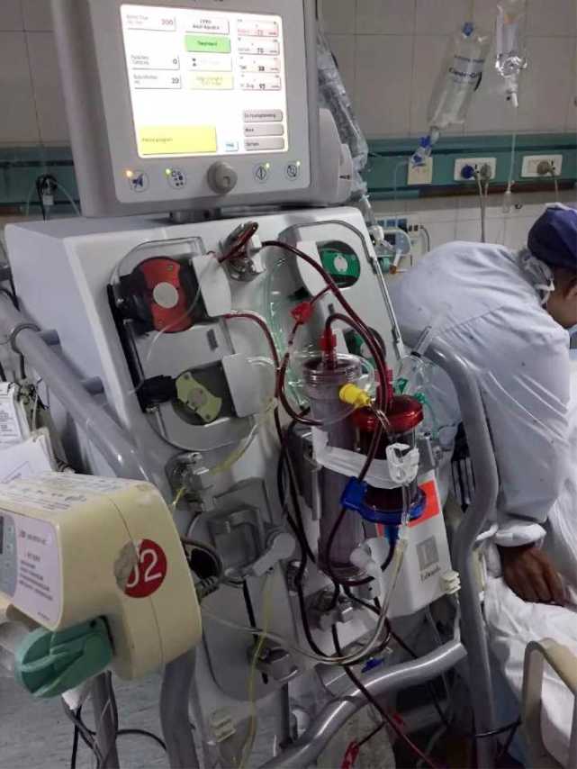 六旬老人误服药酒,60岁以上老人误服药酒