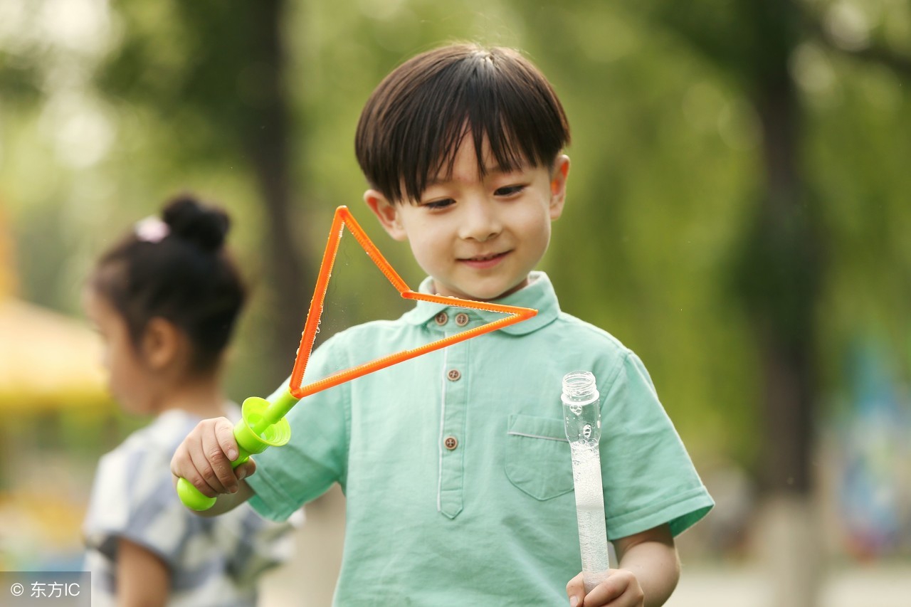 形容男孩子沉稳的名字,沉稳大气男孩名字大全