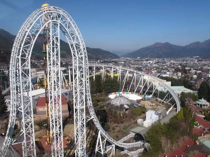最刺激的过山车游玩,环球最刺激的过山车