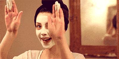 化妆水上脸刺痛,化妆水擦脸上刺痛怎么回事