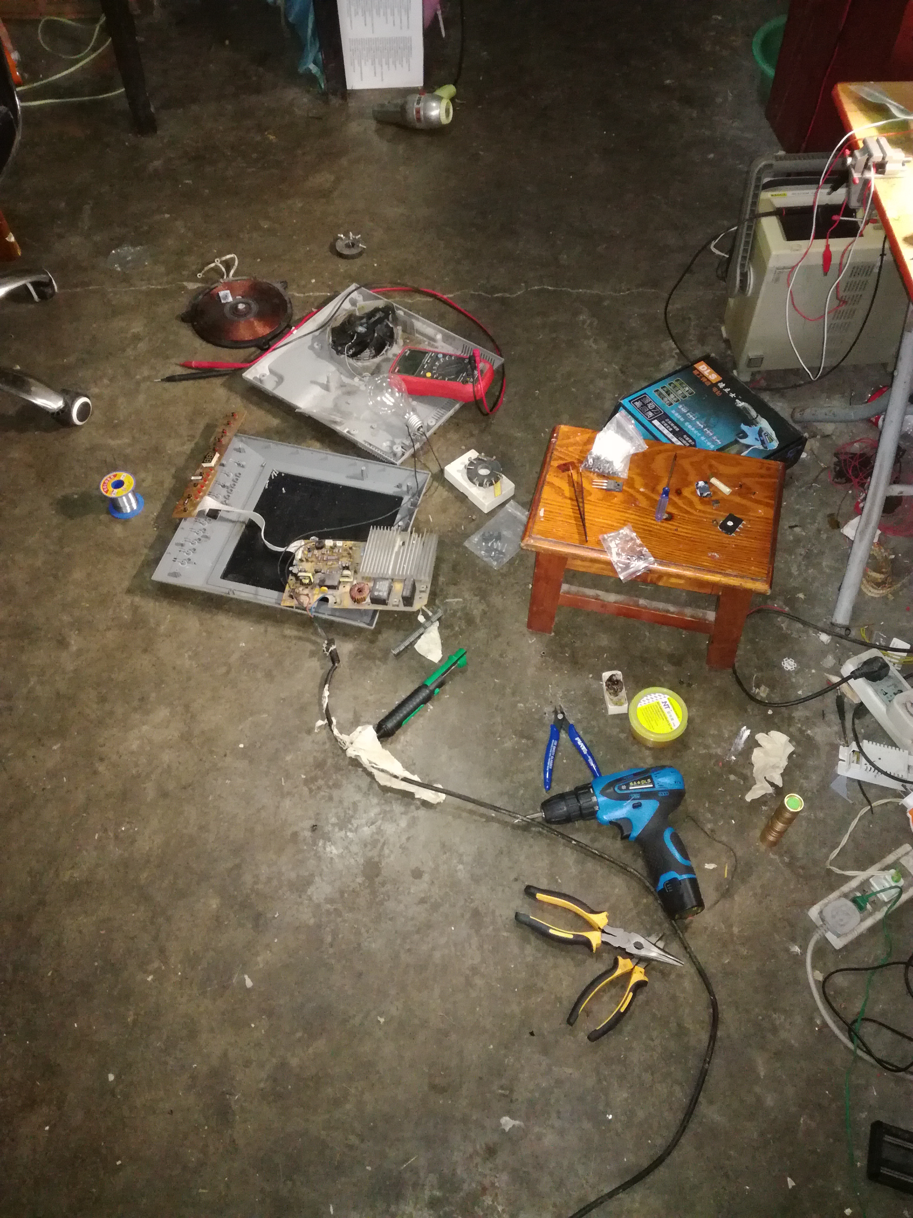 电磁炉进水怎么修,电磁炉进水了怎么修理