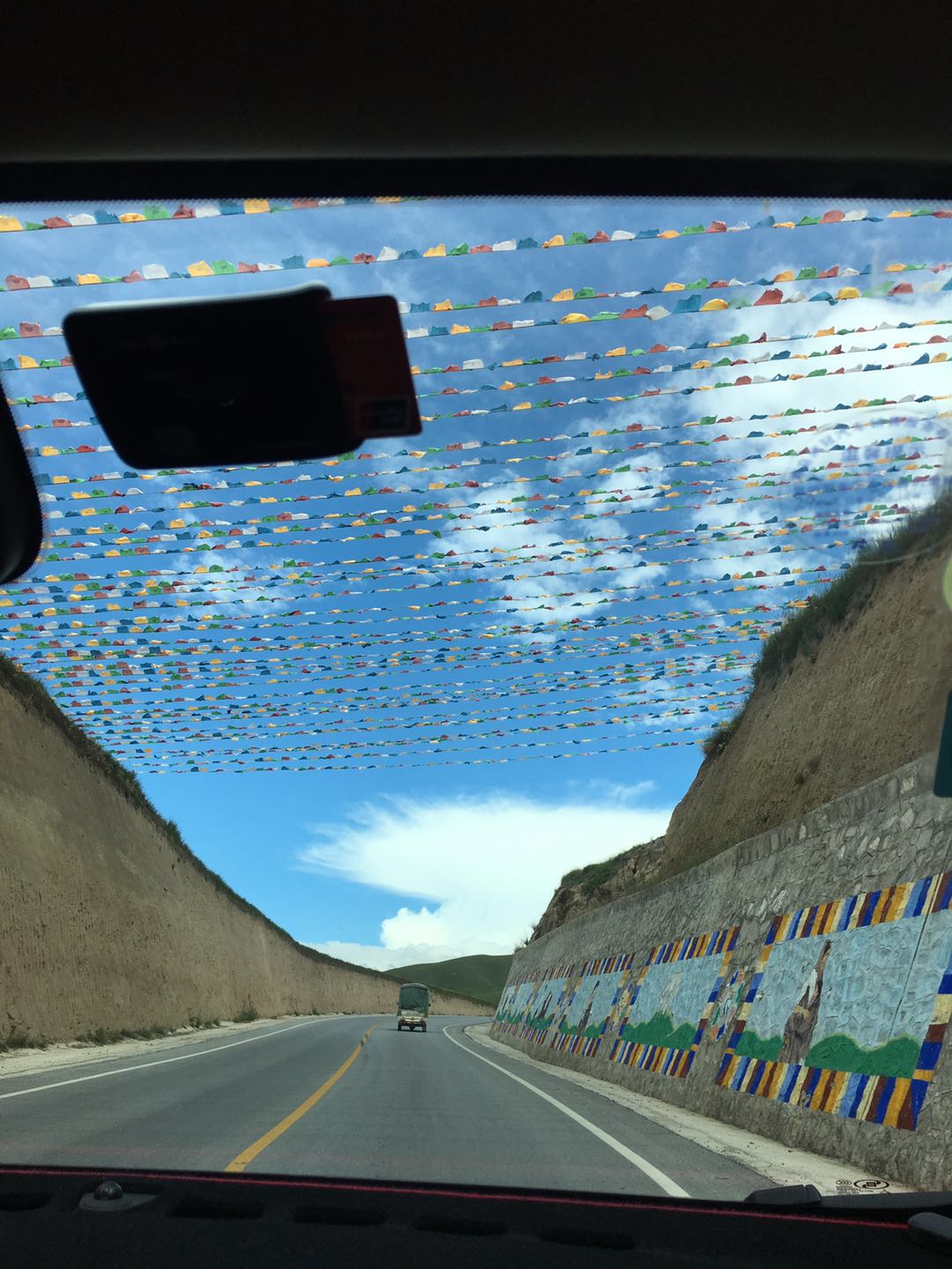 80岁老夫妻自驾游世界各地,湖南80后夫妻自驾环游全国