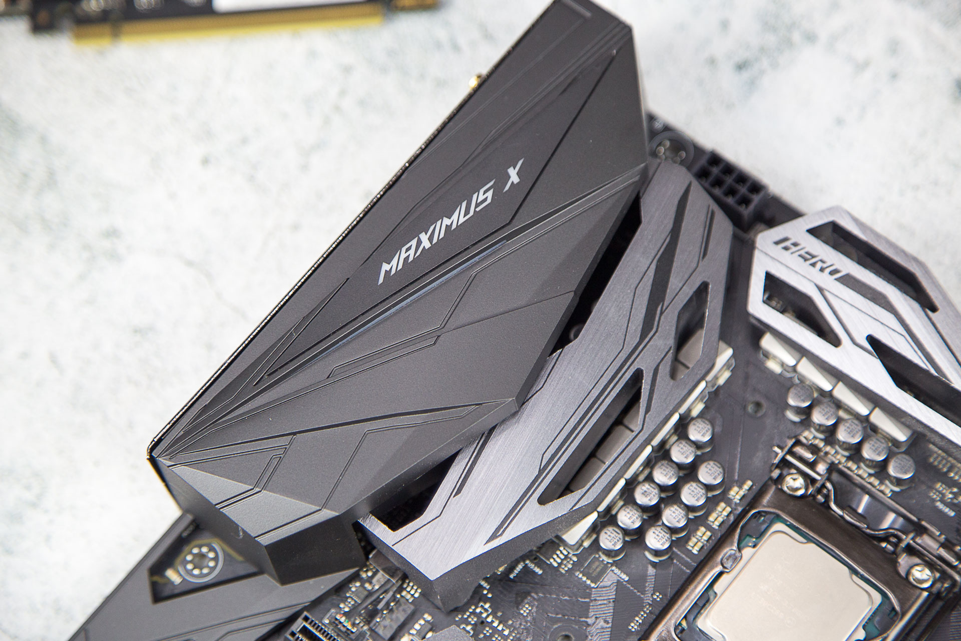 华硕1070ti显卡怎么装,华硕1070ti装机效果