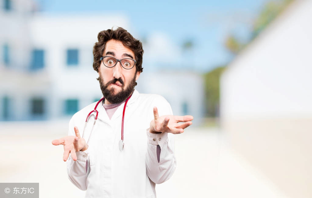 肿瘤专家女性,短裤有褐色分泌物是癌症吗