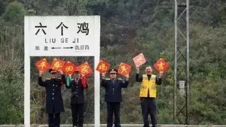 朋友打电话说她快到高潮了，让我出来一下……我该怎么办？