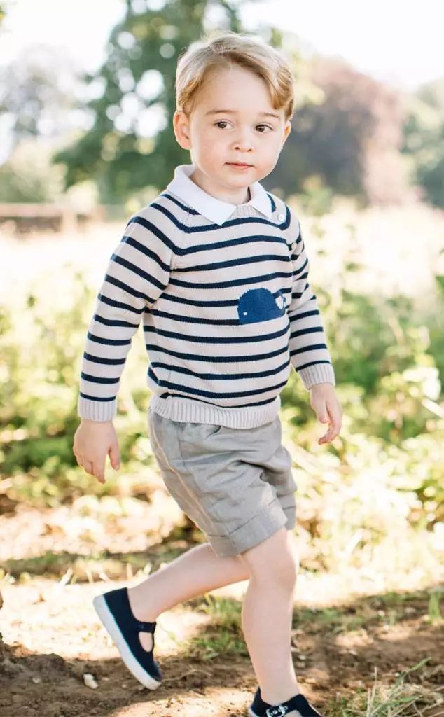 乔治小王子穿的衣服,英国乔治小王子服装搭配