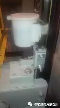 电梯外呼维修视频,电梯外呼显示检修怎么处理