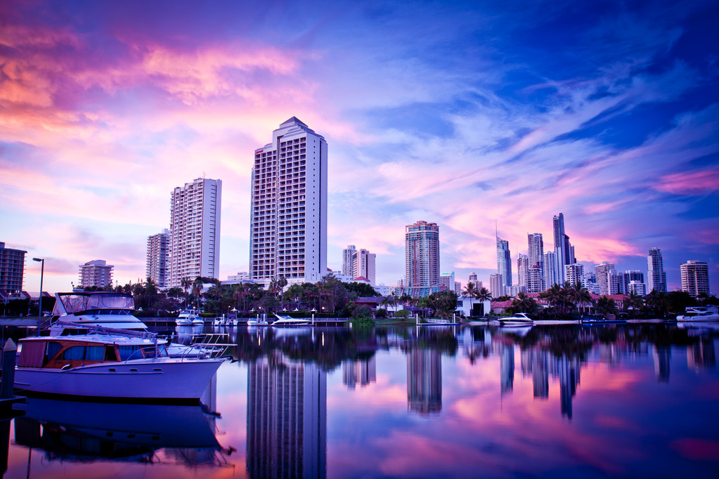 黄金海岸观赏鲸鱼之旅,冲浪潜水跳伞旅行