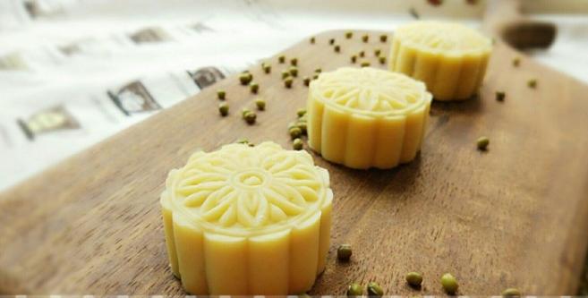 特别适合夏天的解暑绿豆糕,绿豆冰糕绿豆糕的家常做法