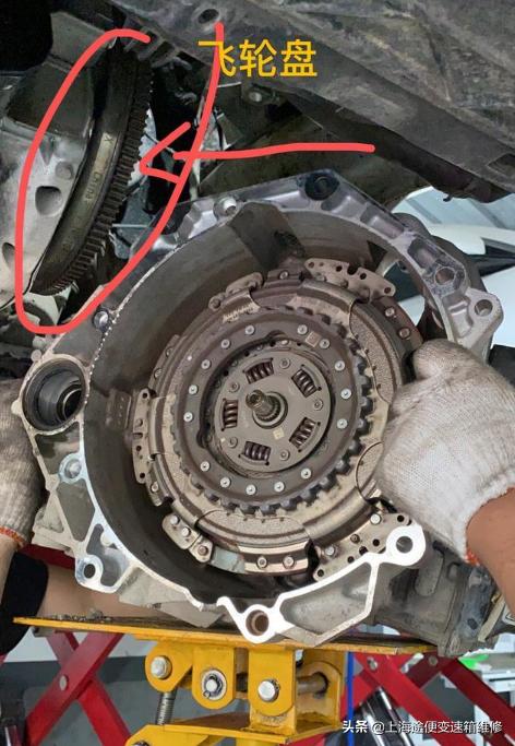 高尔夫干式双离合变速箱异响,高尔夫7变速箱异响