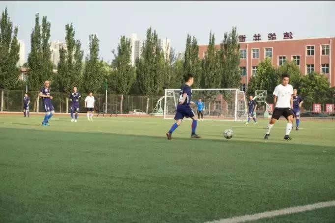 点燃新激情,丰富新生活——“映连红杯”足球邀请赛鸣锣收金