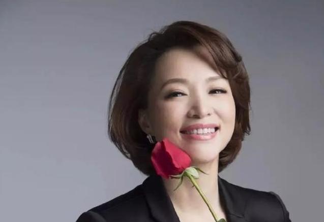 董卿父母对她严厉视频,董卿父母对她的触动