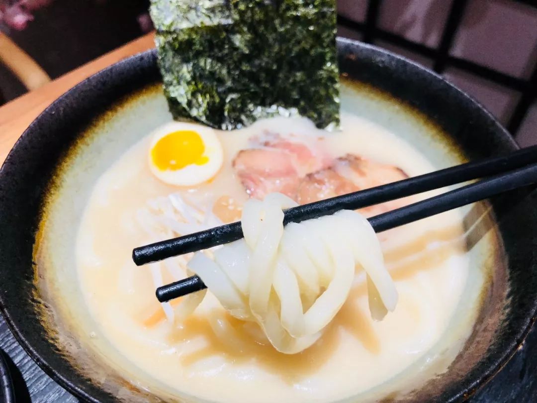 郑州大西郊一个抹茶的天地，飘来一丝丝日式饭香！