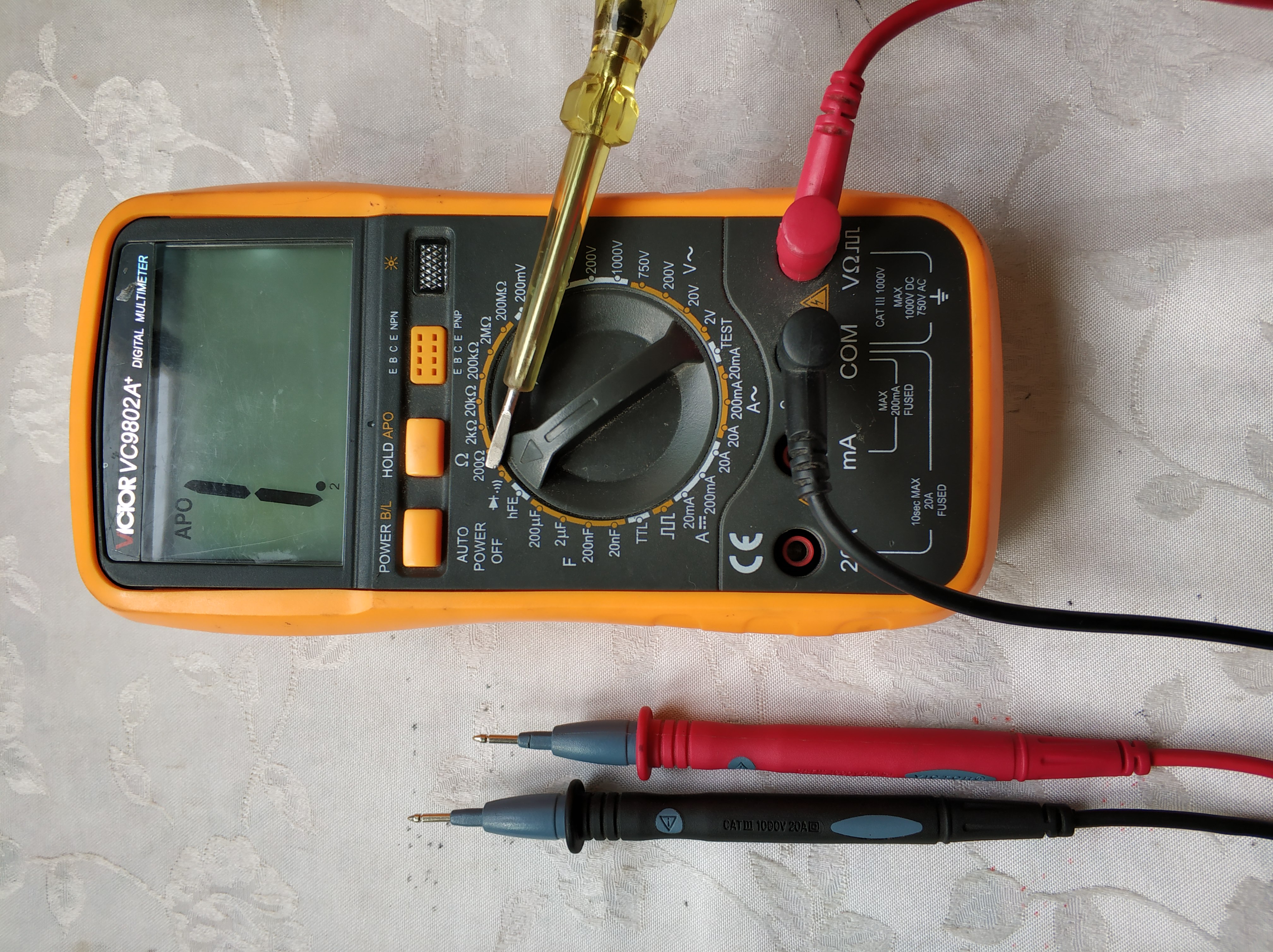 万用表怎么测继电器好坏教程视频,用万用表怎么测量固态继电器好坏