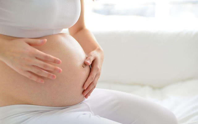 孕妈妈如何避免脐带绕颈等危害,孕期脐带绕颈的正确方法