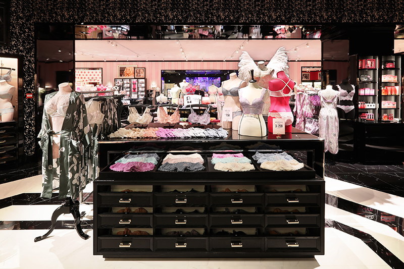 北京第二家维密全品类店在世贸天阶开幕、科勒袖出传奇巨星之夜