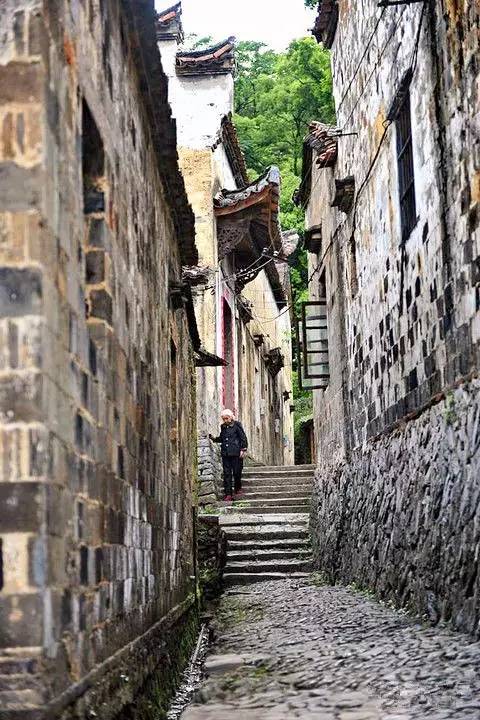 金庸笔下最美的十大旅游景点,金庸笔下的绝美风景