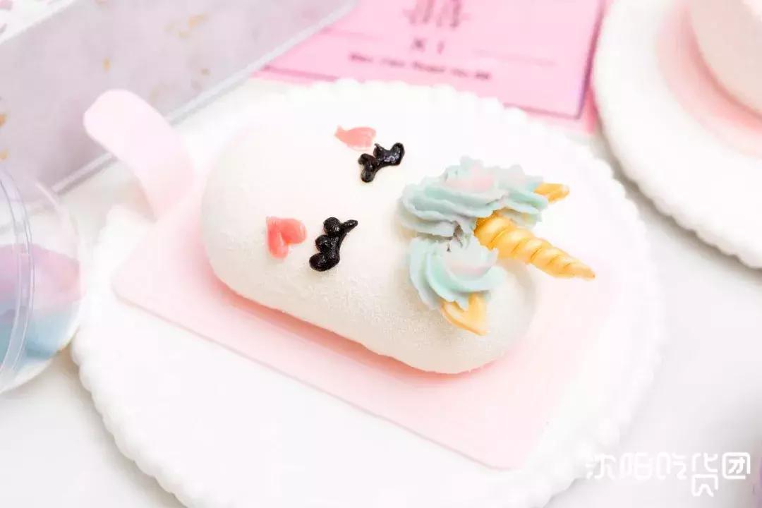 一口吞下宇宙!史上最“*力暴**”星空蛋糕,吃它得用锤子砸!